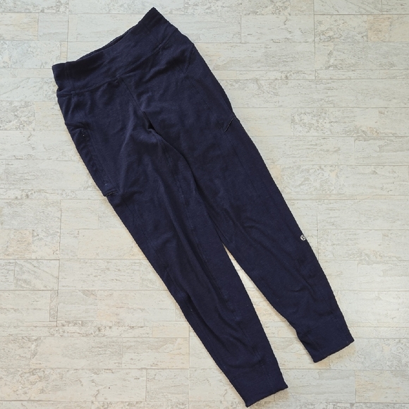 Lululemon Jogger Size 2 Soft Jersey Material Navy Heathered Black - Picture 1 of 16